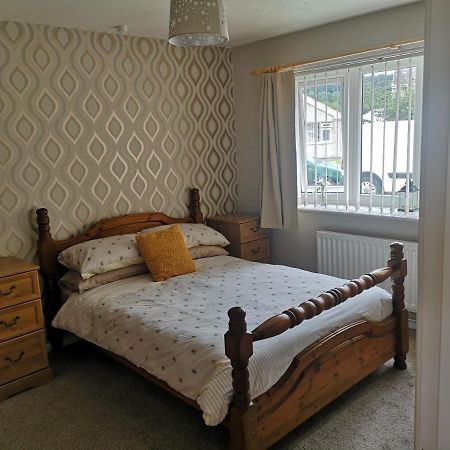 En-Suite Bedroom In A Quiet Bungalow Porthmadog Esterno foto