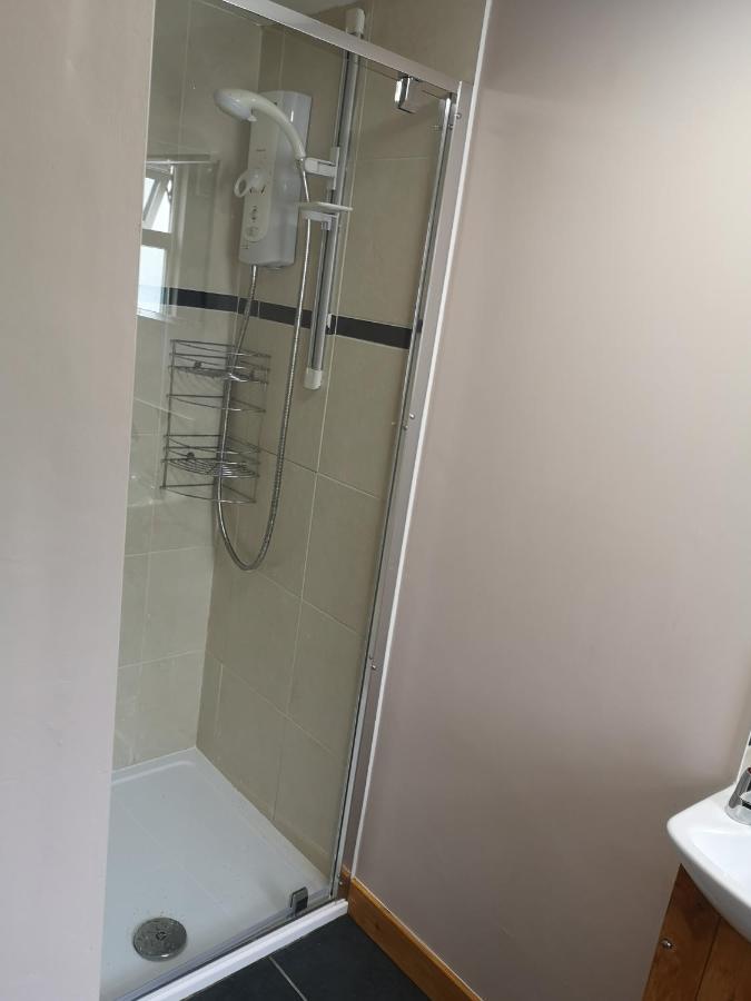 En-Suite Bedroom In A Quiet Bungalow Porthmadog Esterno foto