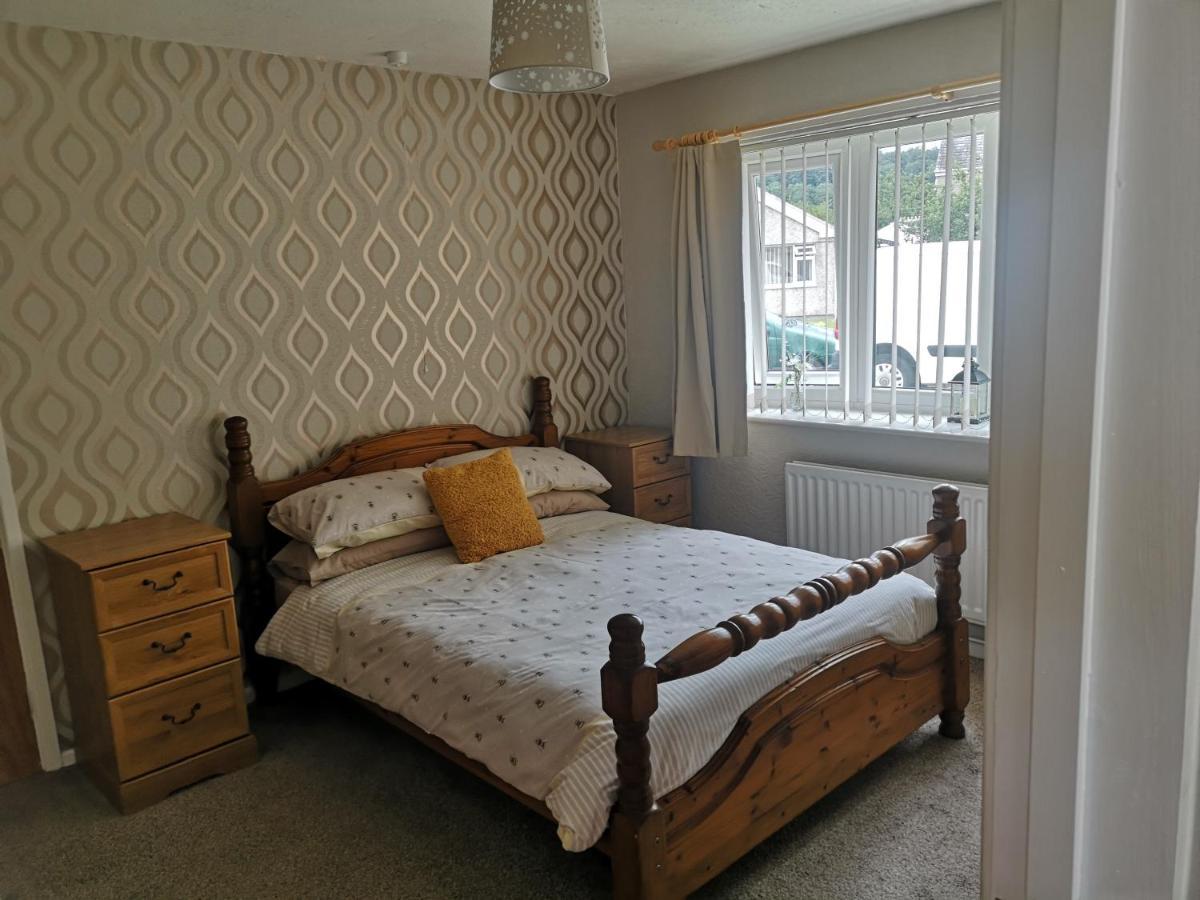 En-Suite Bedroom In A Quiet Bungalow Porthmadog Esterno foto